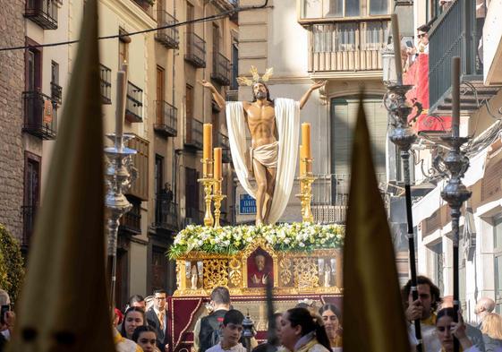 La procesión del Resucitado en Jaén, en imágenes