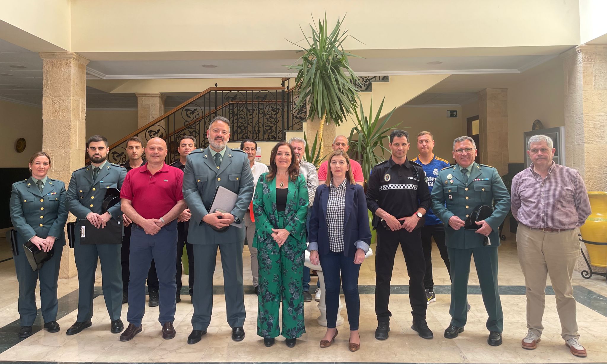 Con efectivos en el Ayuntamiento de Arroyo del Ojanco.