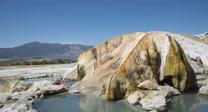 Travertine Hot Springs (Estados Unidos)