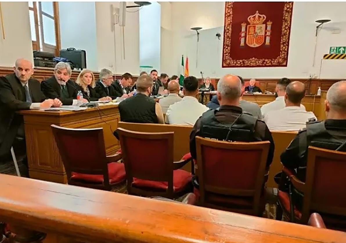 Primera sesión del juicio con jurado popular contra siete acusados de la muerte a tiros de dos jóvenes en La Zubia.