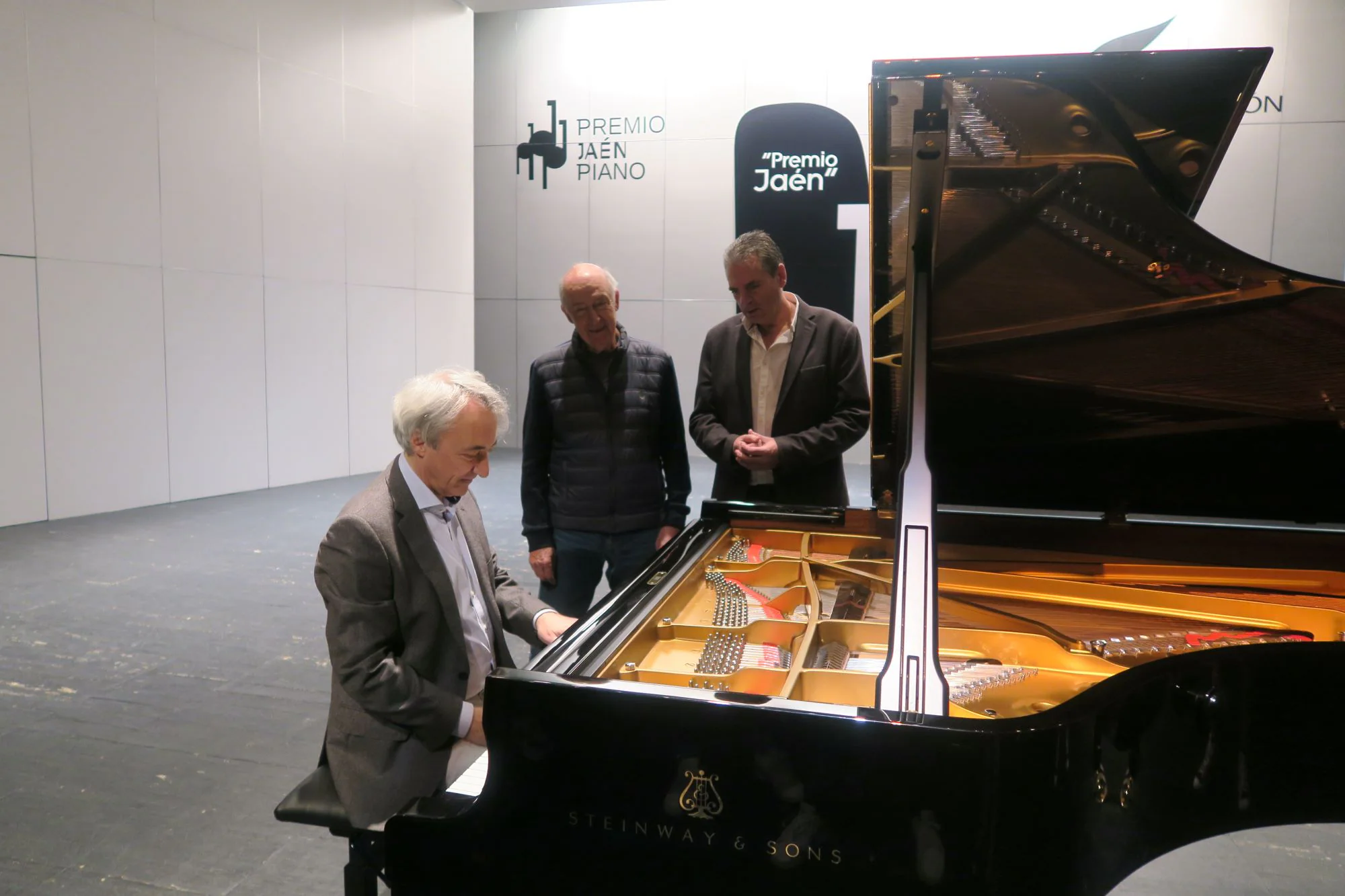 vencimiento Cambio péndulo Jean-Efflam Bavouzet abre este jueves el 64º Concurso Internacional de Piano  Premio Jaén | Ideal