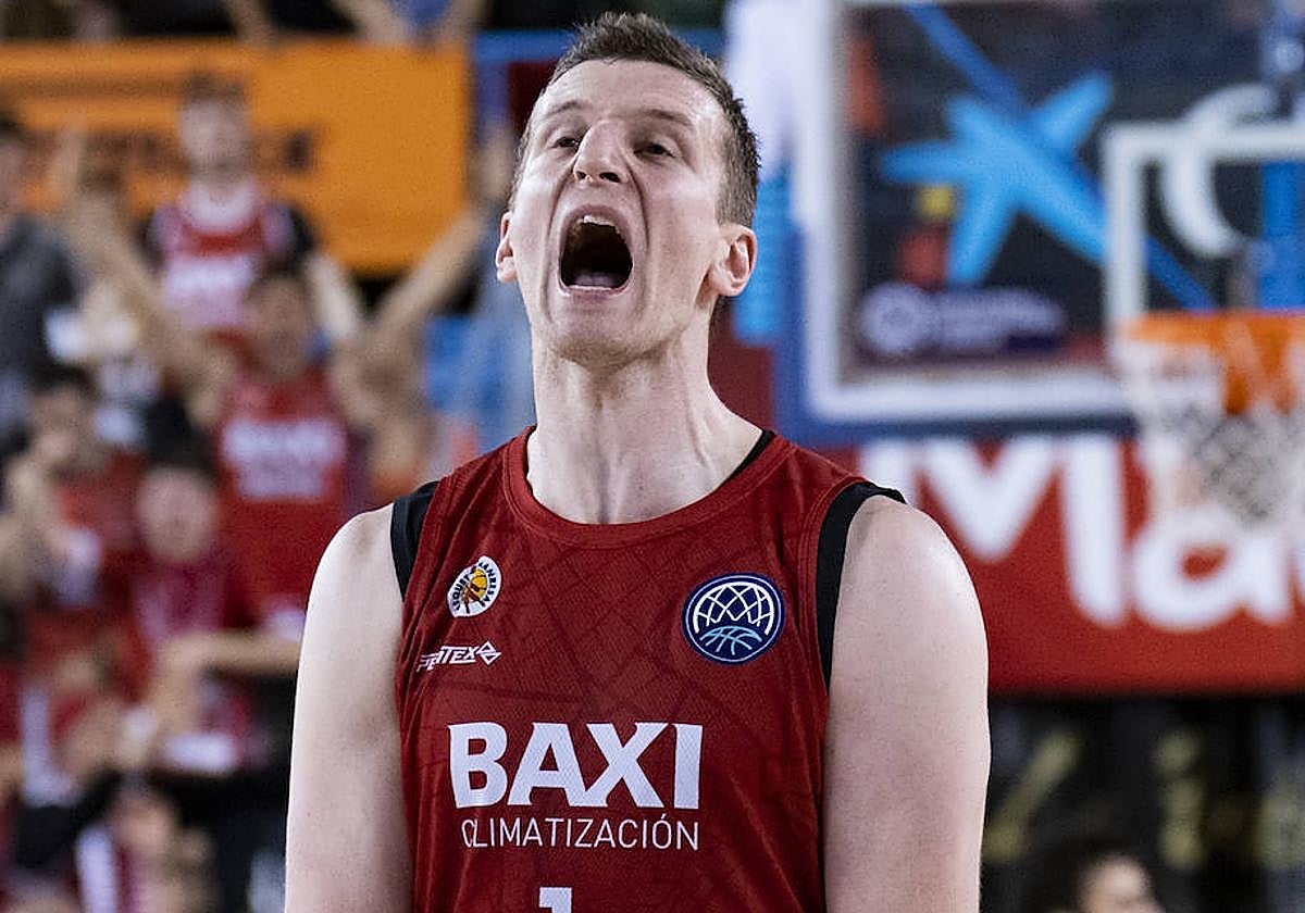 Adan Waczynski grita durante un partido.