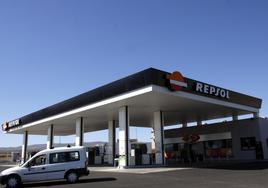 Repsol dispone de un nuevo descuento para repostar gasolina o diésel desde abril.