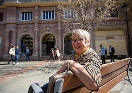 La actriz, autora y directora teatral, frente al Isabel la Católica.