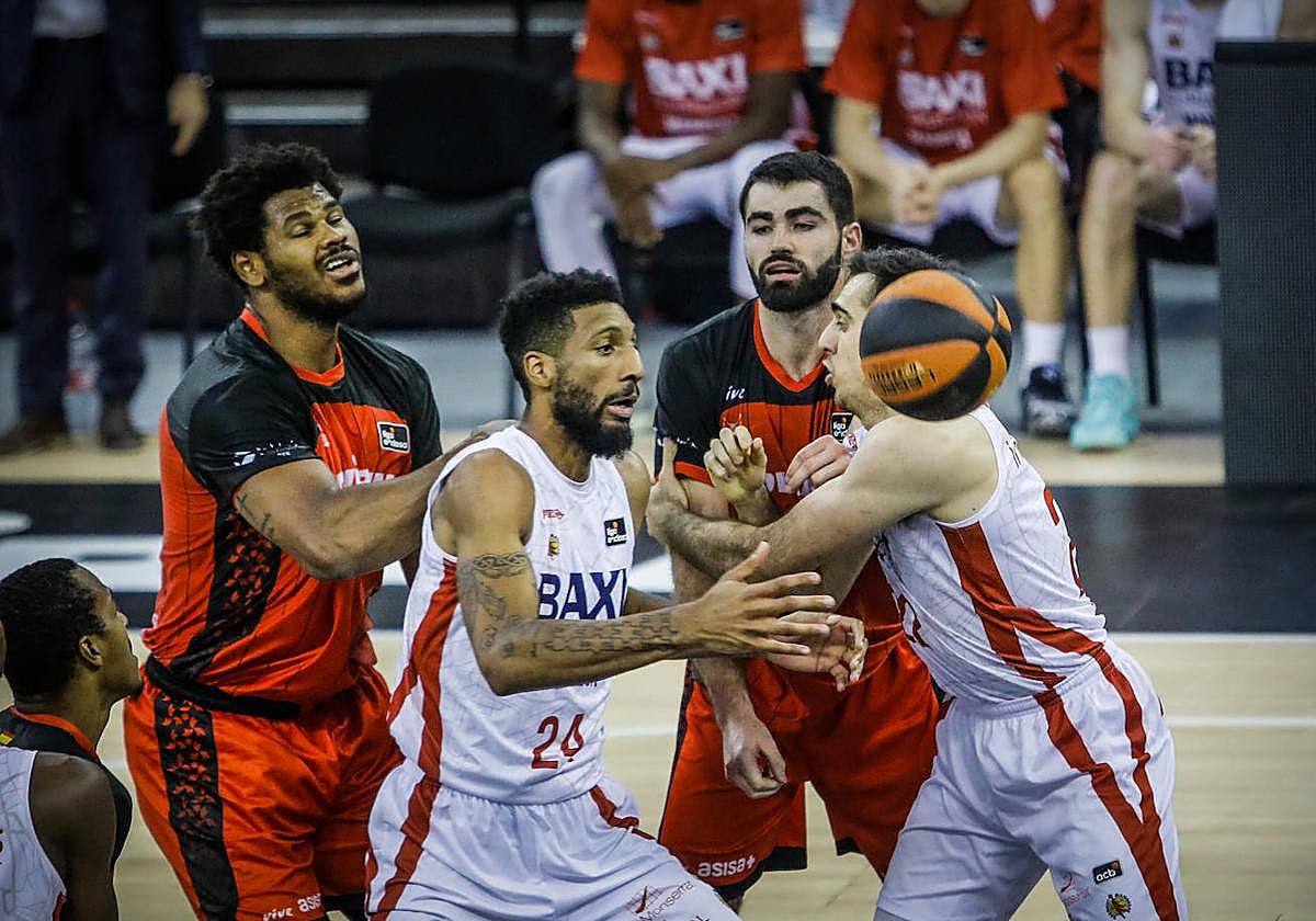 Felicio y Lee (izquierda), bajas, Maye y Vaulet, en la ida.