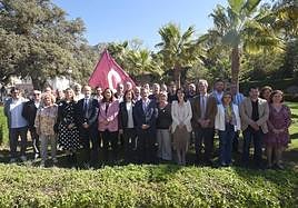Foto de familia de los representantes de las 29 entidades que han firmado el Pacto Provincial contra la Despoblación.