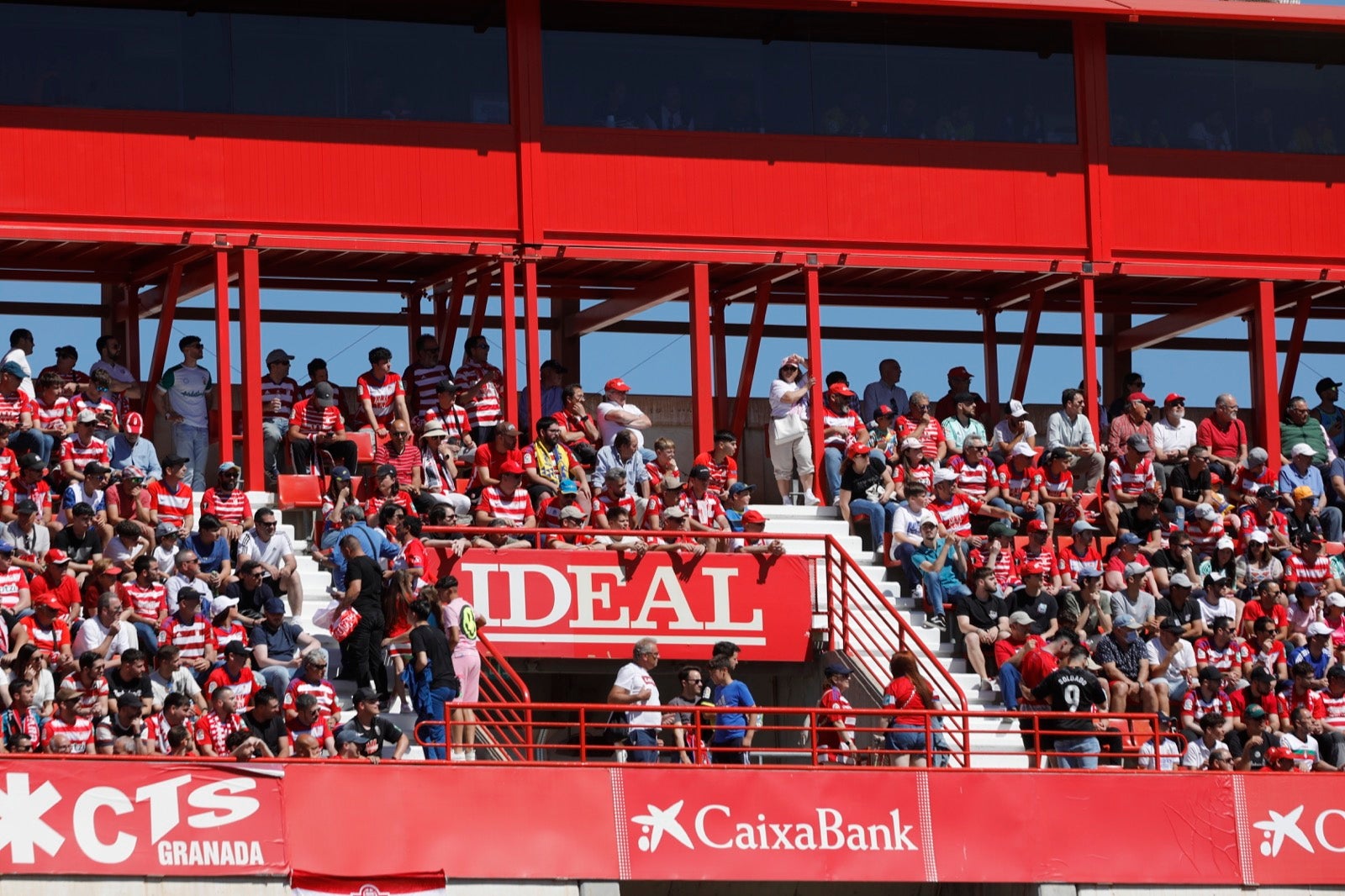 Encuéntrate en Los Cármenes en el Granada-Las Palmas