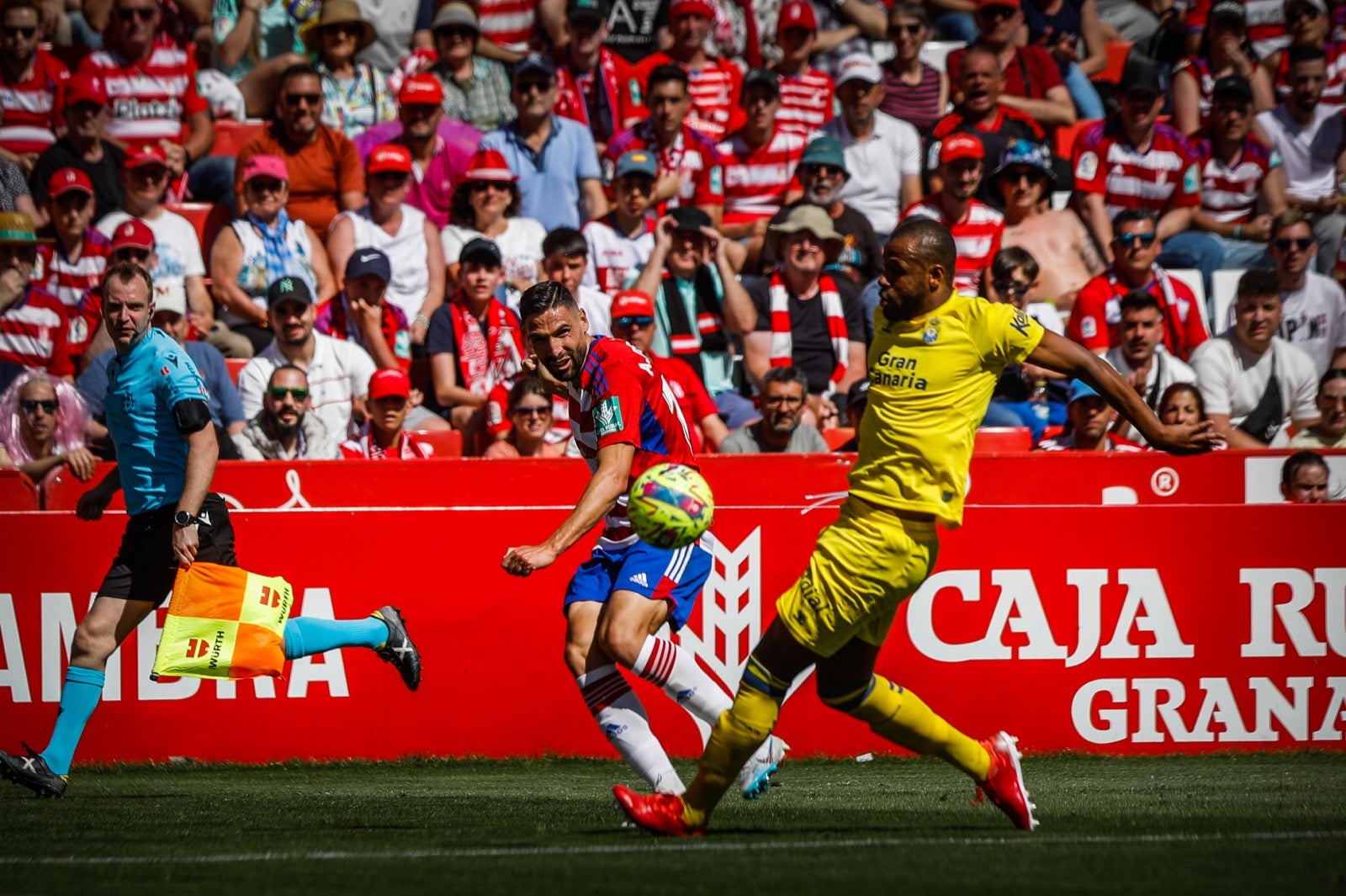 El triunfo del Granada ante Las Palmas, a ras de césped