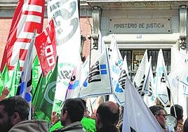 Concentración de delegados sindicales de la Administración de Justicia el pasado miércoles en Madrid.
