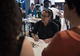 Enrique Bonet, dibujando durante la última convocatorio de 'Creadores a sueldo'.