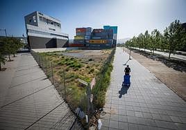 Esta es una de las dos últimas parcelas municipales que quedan libres en el PTS.