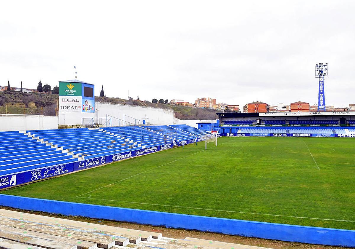 Estadio Municipal de Linarejos.