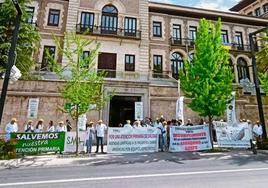 Protesta del Sindicato Médico este miércoles en Granada.