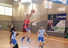 Bandeja de Antonio Mir en el partido de ida.