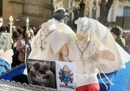 Celebración de la Candelaria con las palomas disfrazadas, en Alcalá la Real.