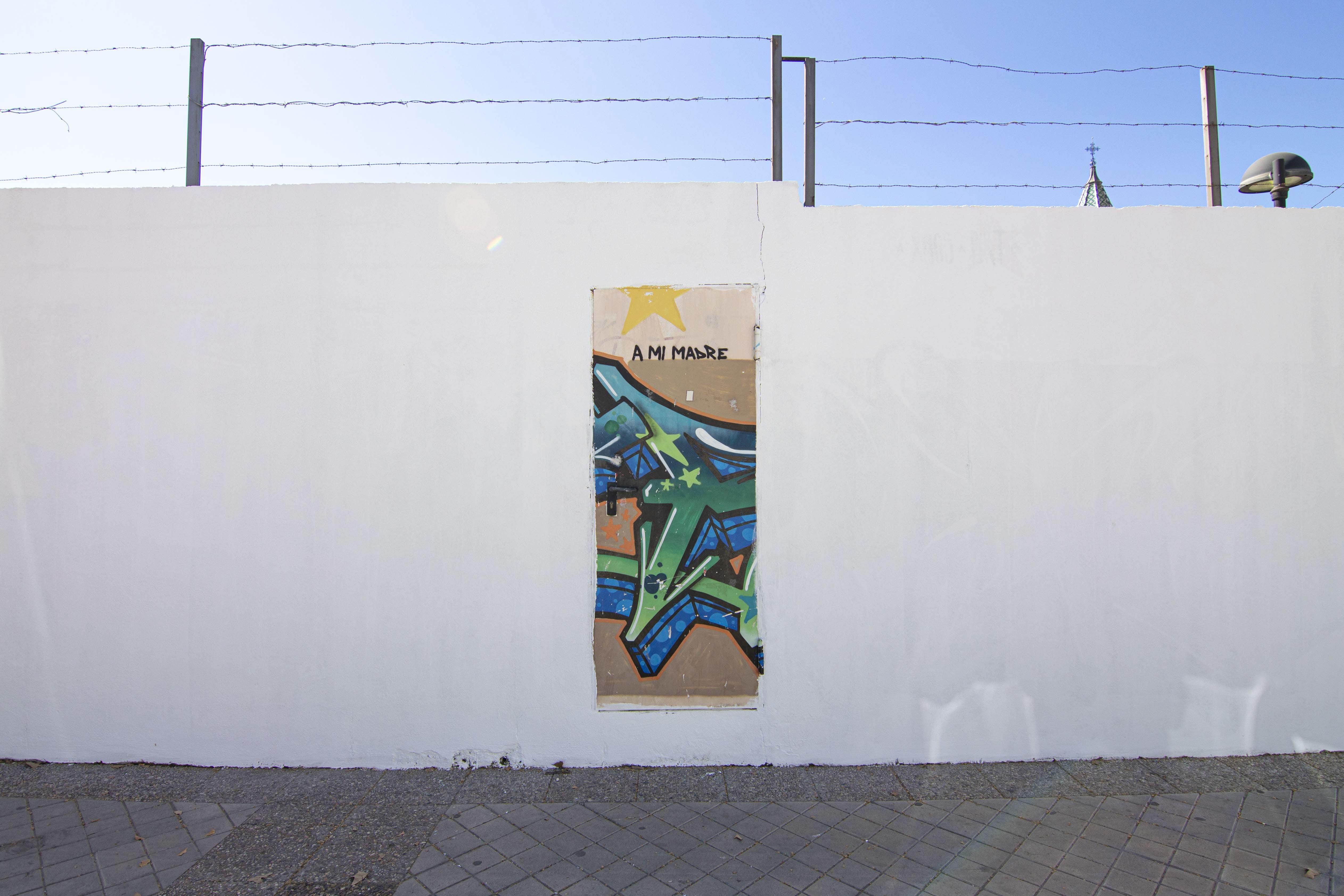 Muro del Callejón del Pretorio, con el último resto de grafiti, ya sin pintadas