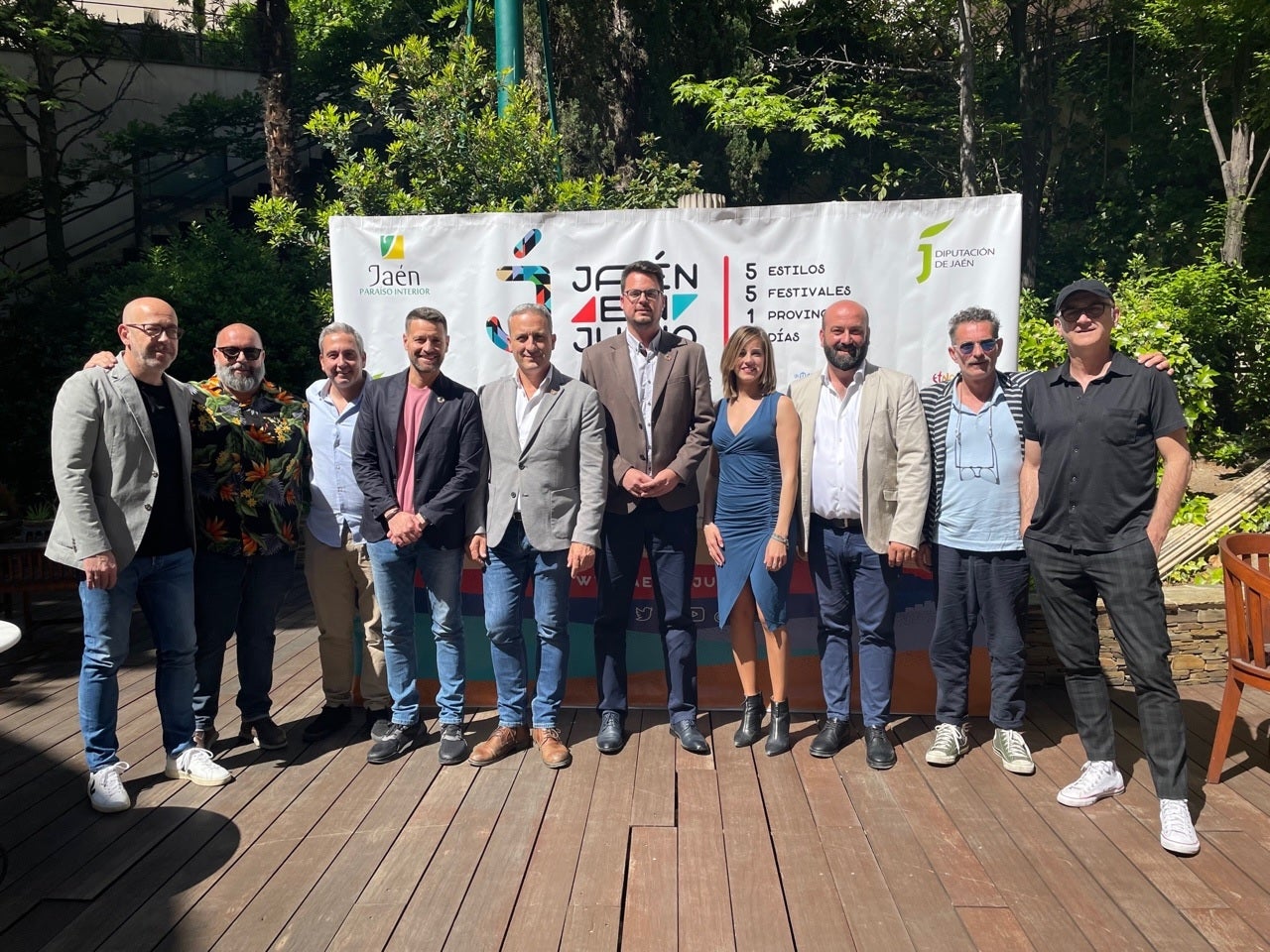 Francisco Javier Lozano con miembros de los festivales que integran 'Jaén en Julio'.