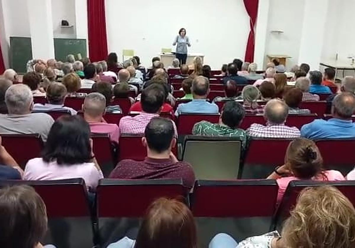 El PSOE promete parar el proyecto de la depuradora, que sólo apoya el PP