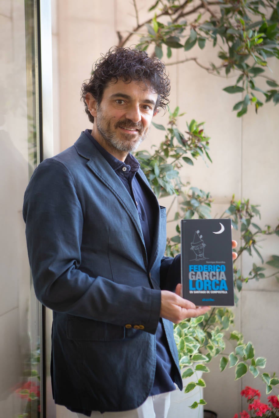 Alvarellos aborda en su libro la fascinación que sentía Lorca por Santiago.