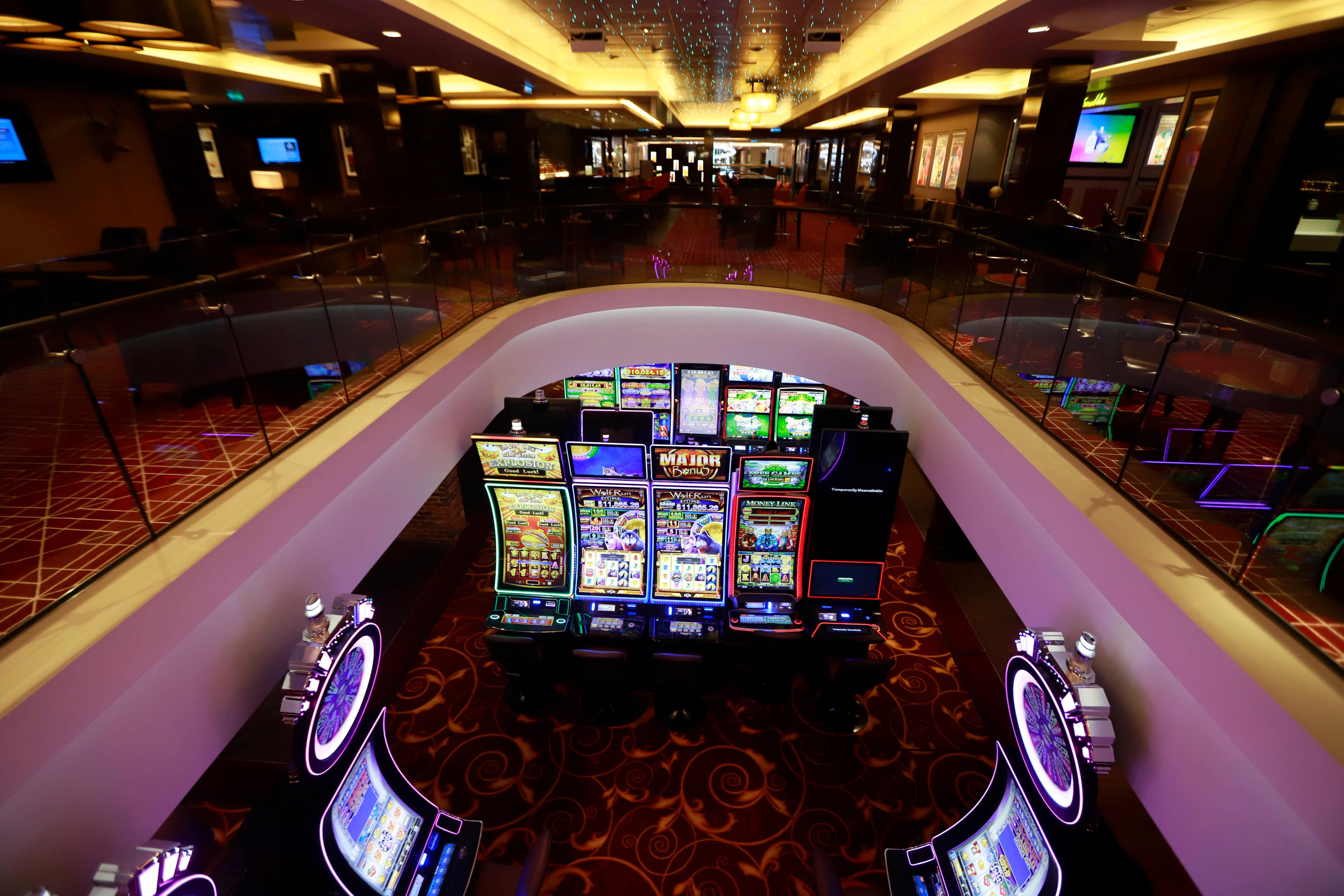 Las imágenes del crucero más grande atracado nunca en Motril