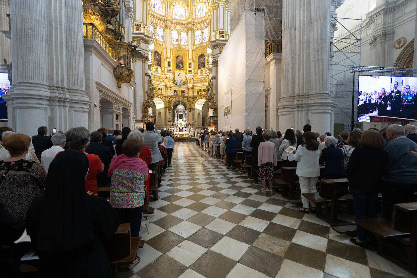 Las mejores imágenes de la beatificación de Conchita Barrecheguren en Granada