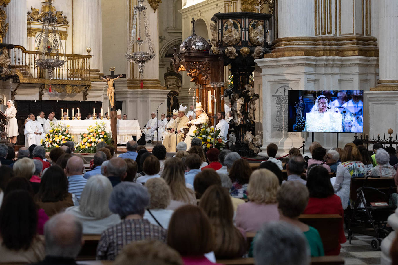 Las mejores imágenes de la beatificación de Conchita Barrecheguren en Granada