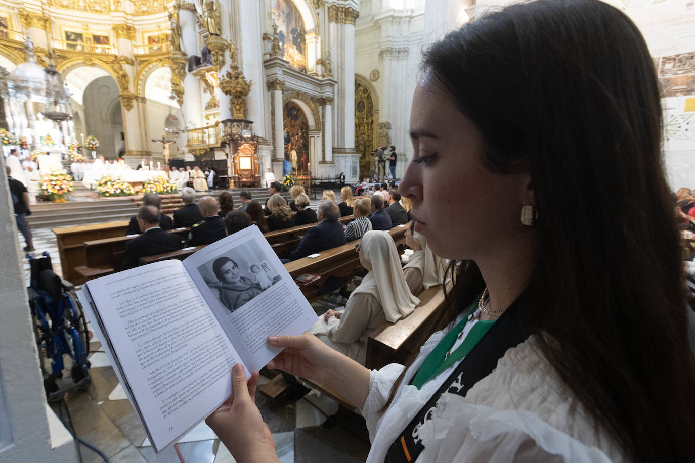 Las mejores imágenes de la beatificación de Conchita Barrecheguren en Granada