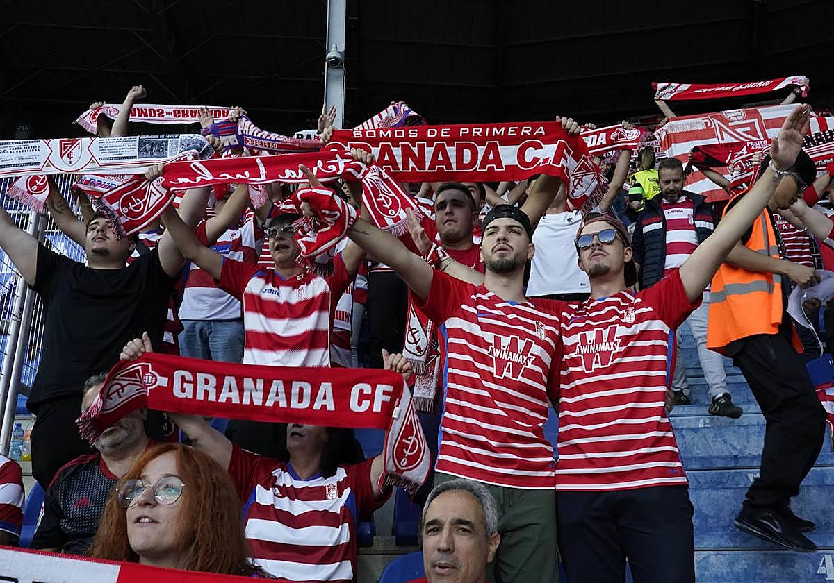 Aficionados del Granada en Vitoria.