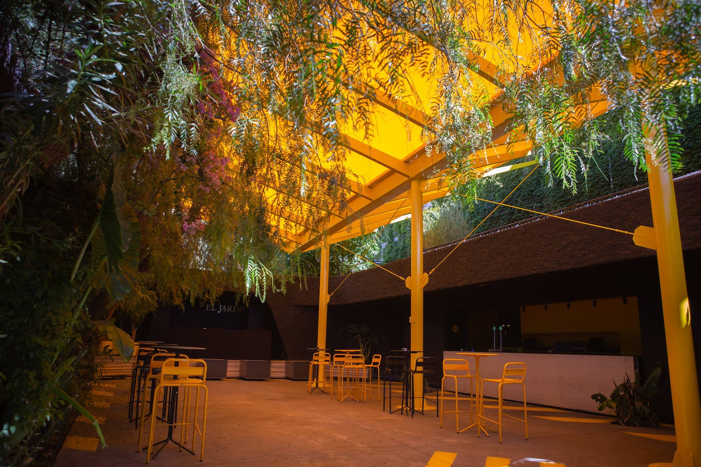 Imagen principal - El Jardín de la Copera fusiona el hábitat industrial con la naturaleza y el paisaje. 