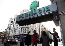 Andalucía retira del mercado dos populares enjuagues bucales por riesgo para la salud.