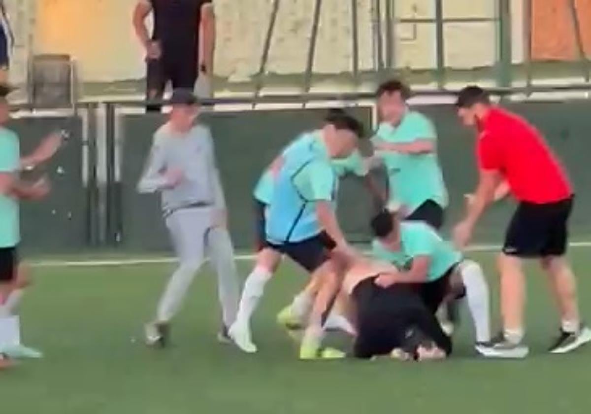 Imagen de un momento de la pelea en Churriana.