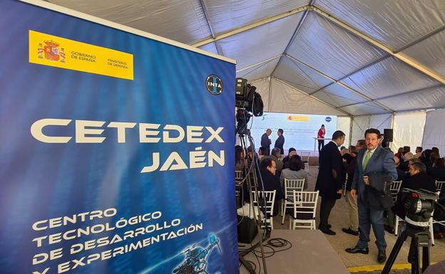 Presentación del proyecto CETEDEX en la capital.