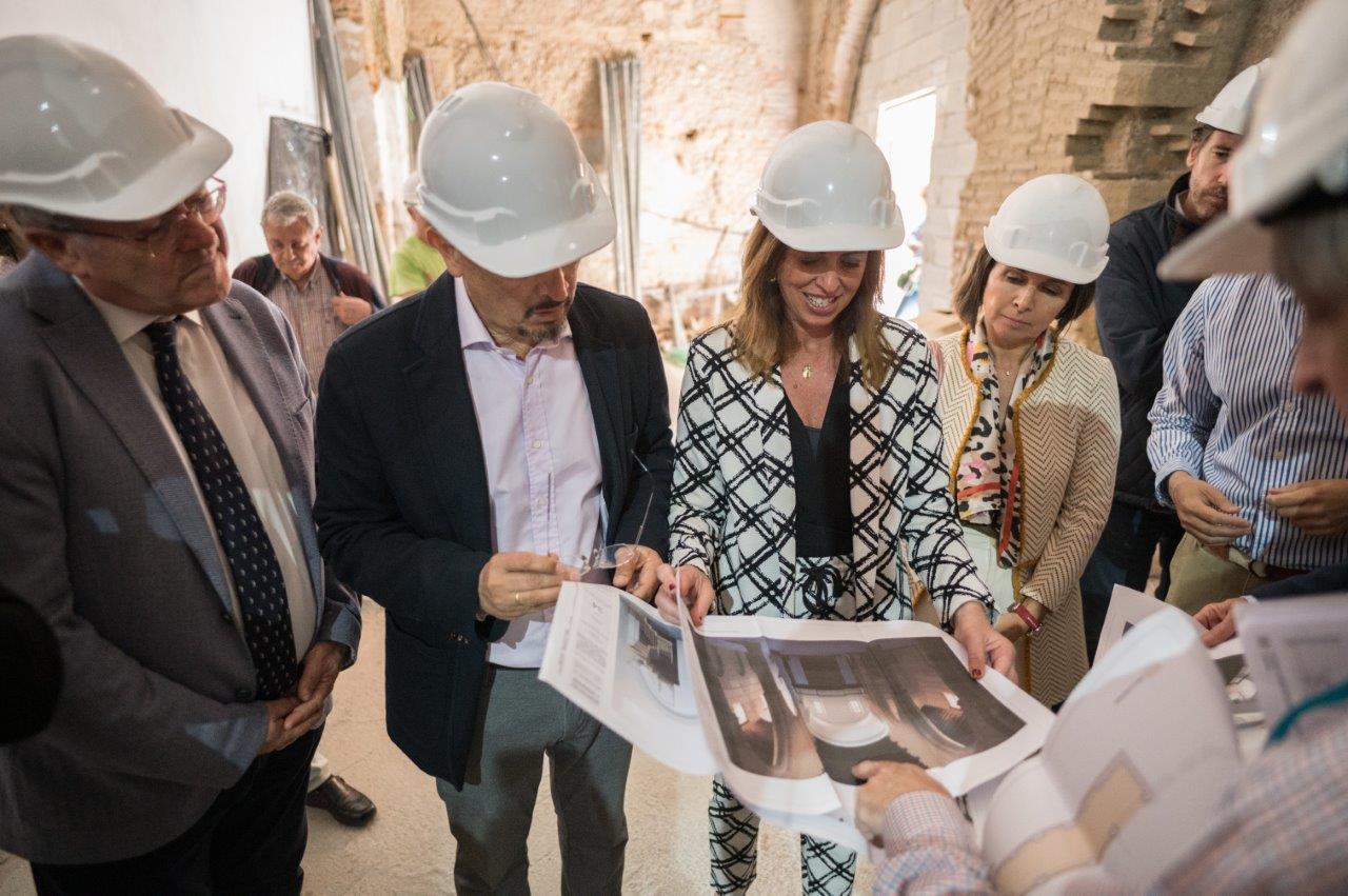 Visita de la consejera de Fomento, Rocío Díaz, a la iglesia de San Andrés