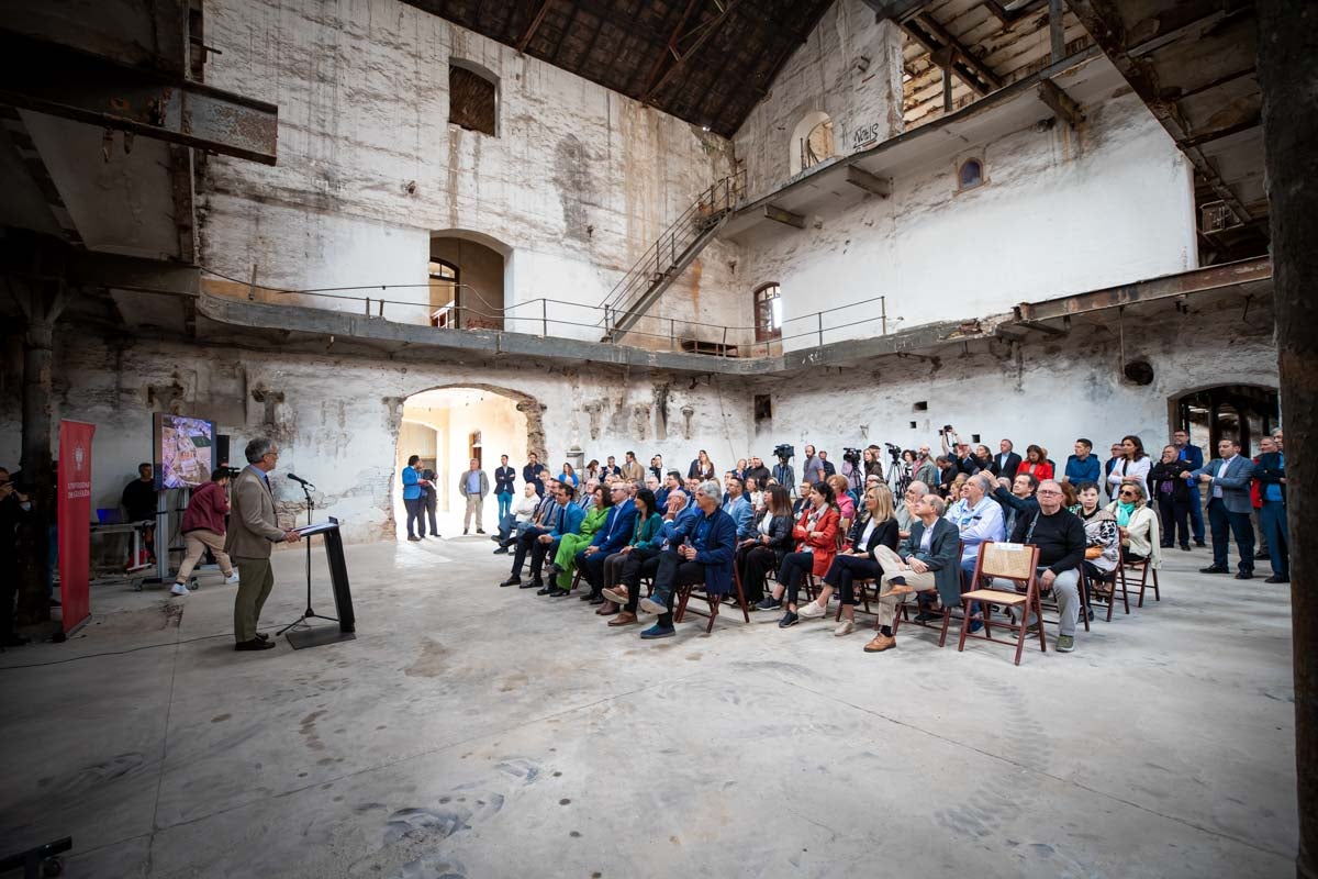 Dentro de la Azucarera