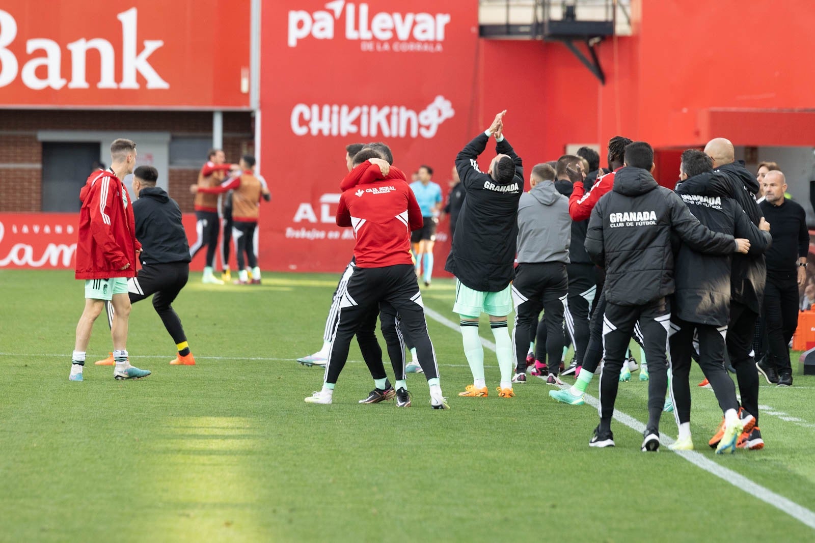 El partido entre Granada y Mirandés a pie de campo