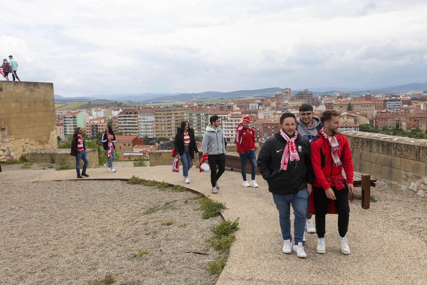 Las fotos de la afición del Granada en Miranda