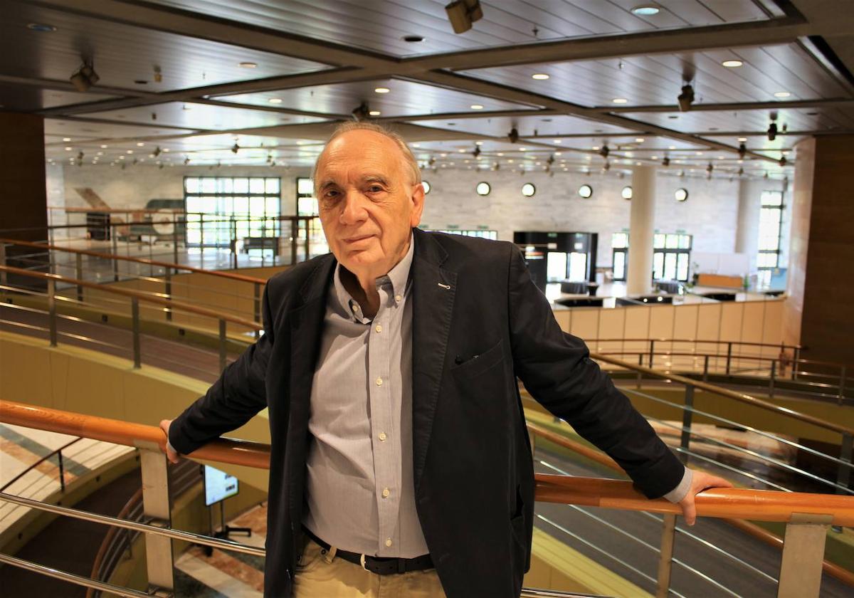 Fernando Méndez-Leite, en el Palacio de Congresos de Granada.