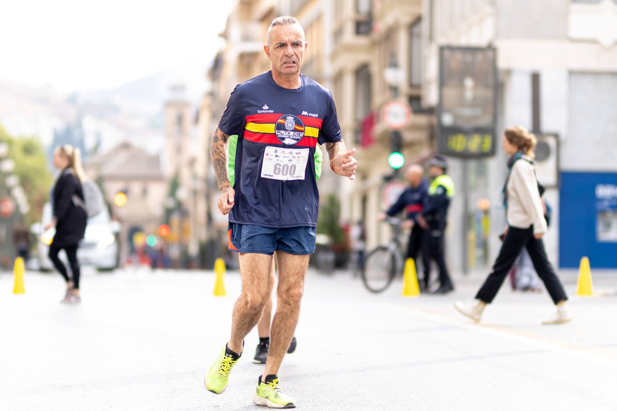 Encuéntrate en la carrera solidaria Ruta 091 de la Policía en Granada