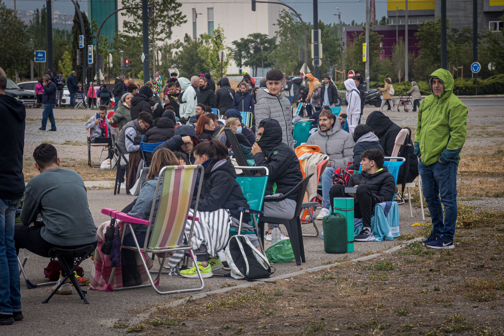 Encuéntrate en las colas de Los Cármenes