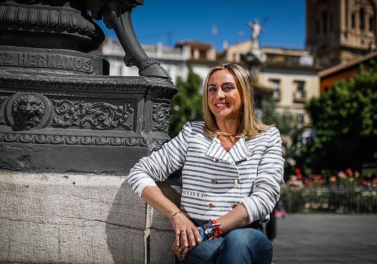 Marifrán Carazo posa para esta entrevista en la plaza Bibrambla.