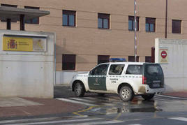 Casa cuartel de la Guardia Civil de Guadix.