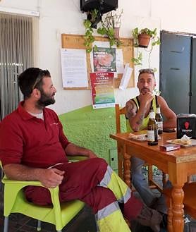 Imagen secundaria 2 - Vecinos de Alquife.