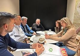 Beatriz Sánchez Montesinos con la Federación Municipal de Empresarios.