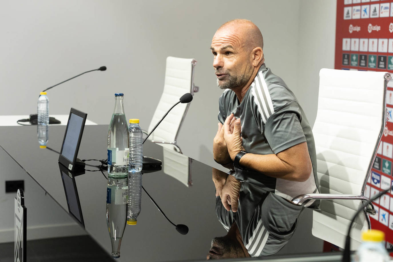 Paco López en sala de prensa este viernes.