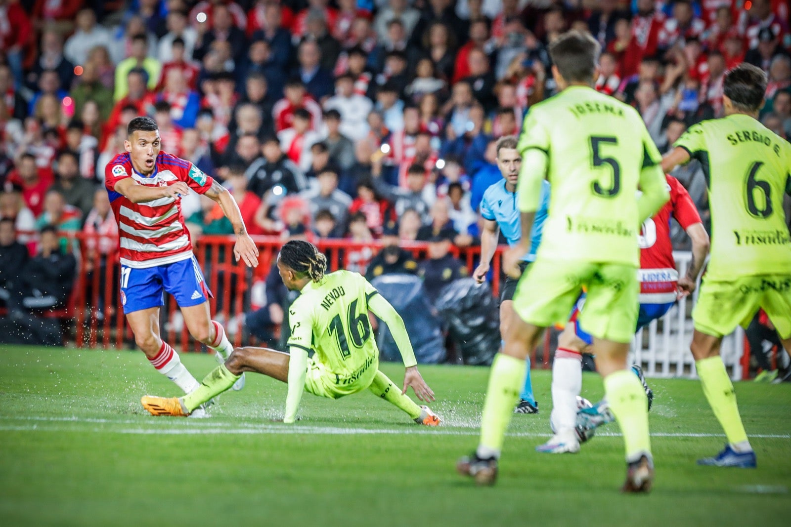 Las imágenes del Granada-Leganés a pie de campo