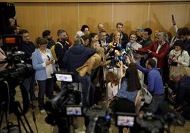 La alcaldesa de Maracena durante su comparecencia ayer ante los medios de comunicación.