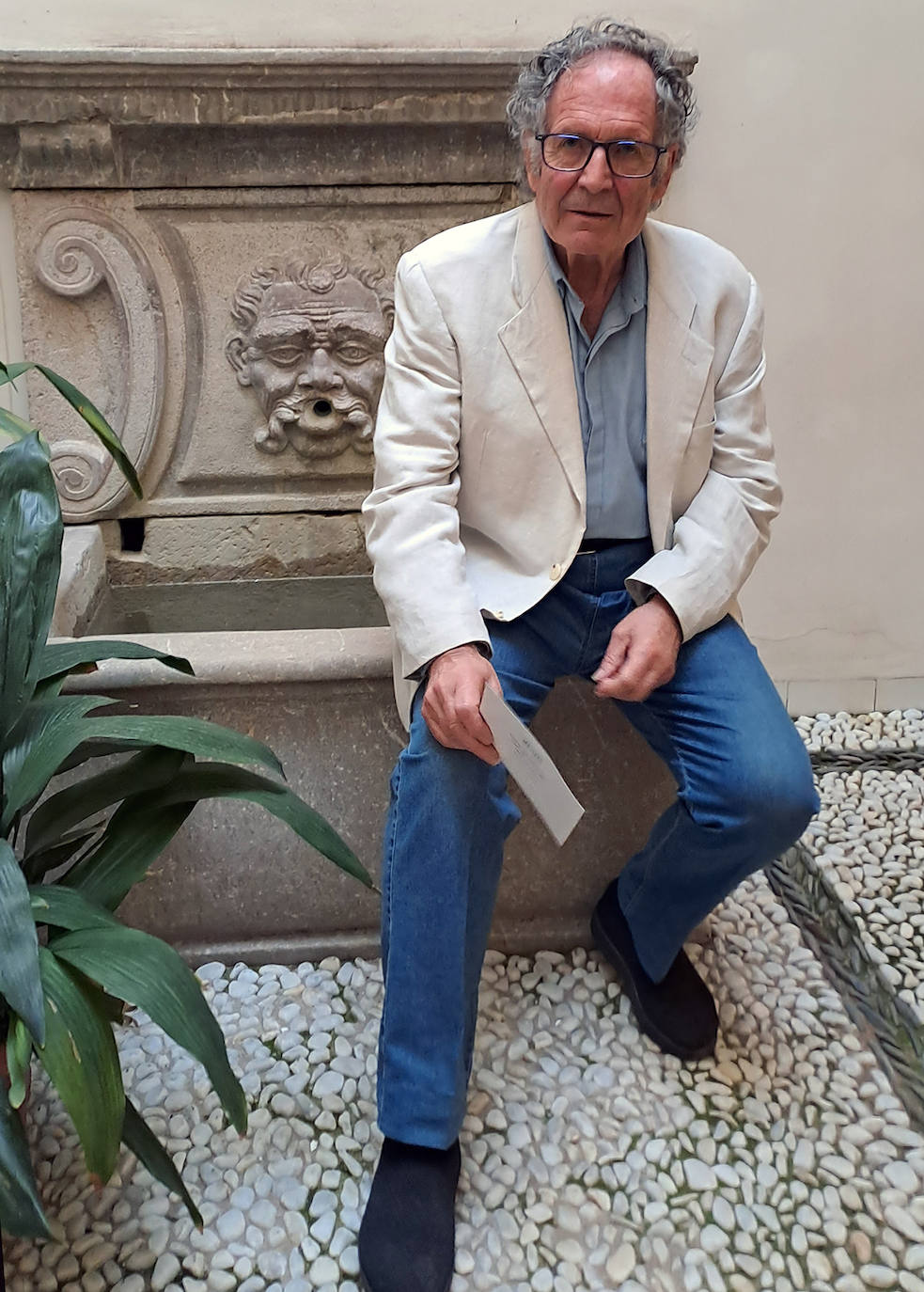 El artista Juan Manuel Brazam.