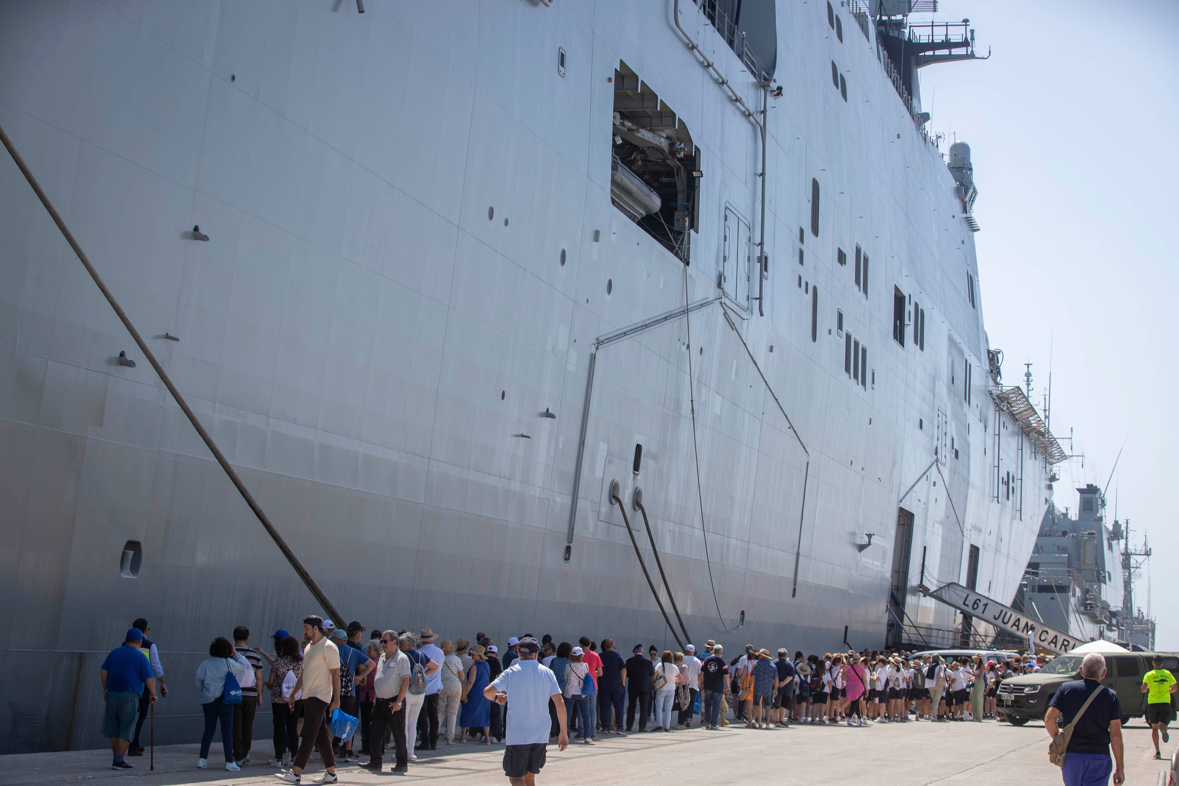 Las imágenes de los buques de la Armada en el Puerto de Motril