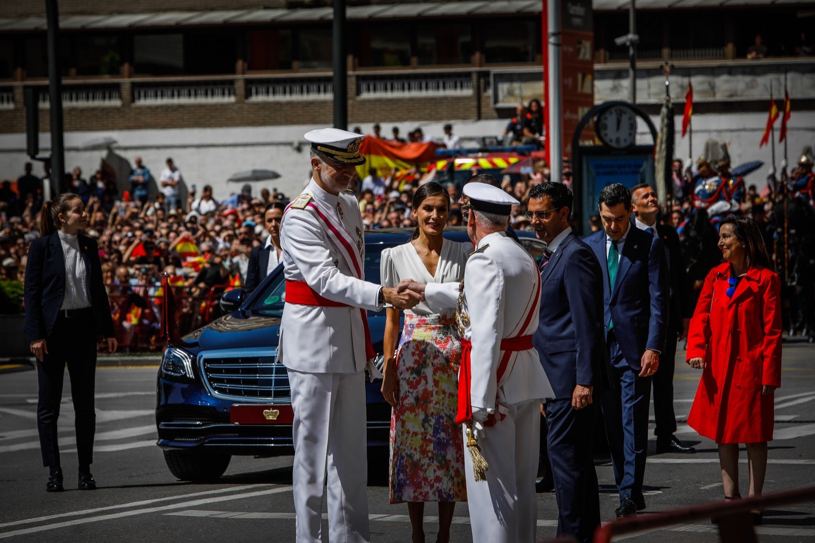 Las imágenes del desfile de las Fuerzas Armadas desde dentro y a vista de pájaro