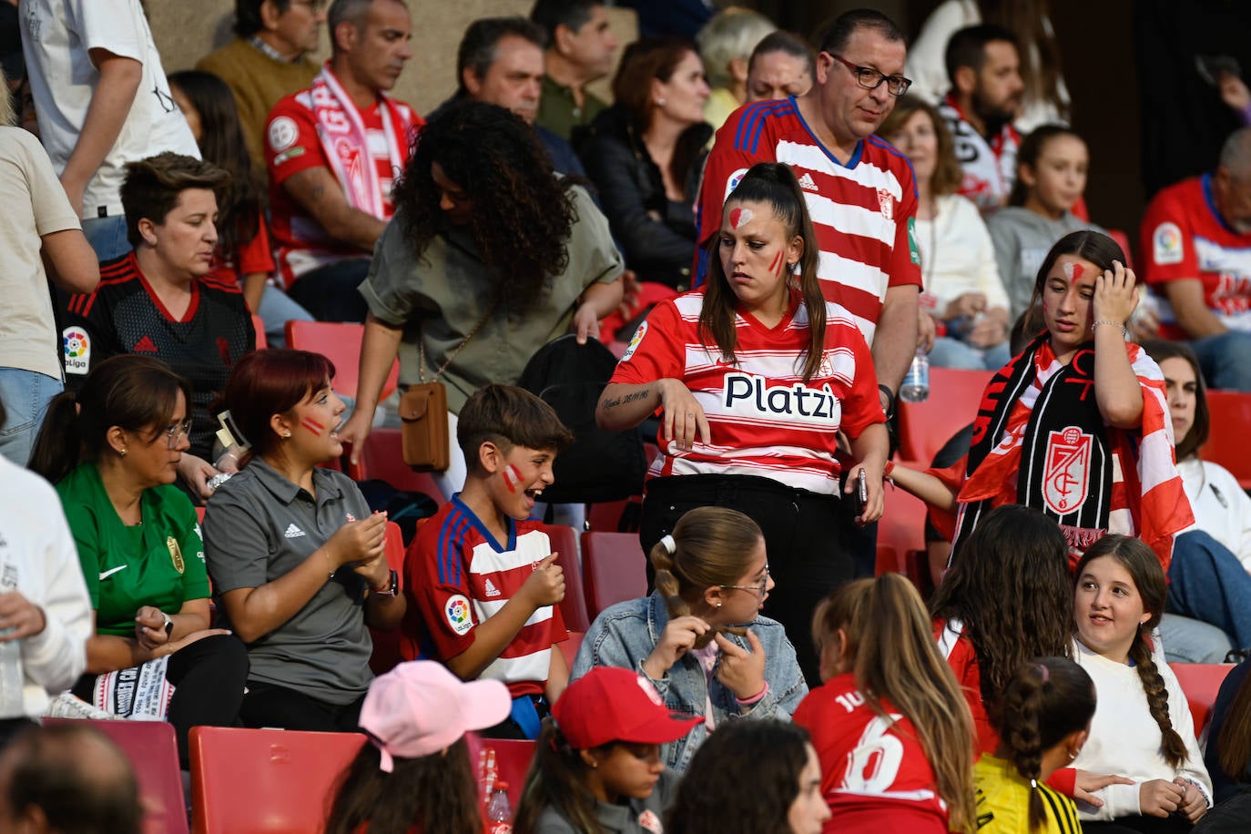 Encuéntrate en el partido del equipo femenino del Granada